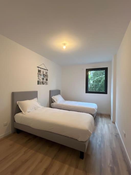 Apartment Proche De Geneve 2 *